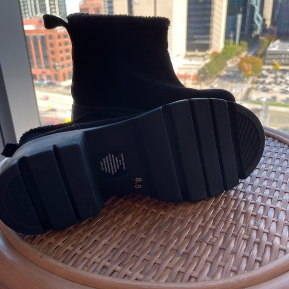 Steve Madden Hatcher Sherling Lined Comfy Chunky Lung Sole Ankle Boots Size 8.5 - Picture 4 of 5